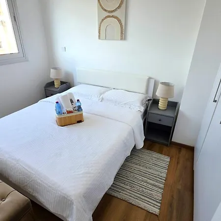 Premium Comfort Living, Elegant 2br * Larnaca